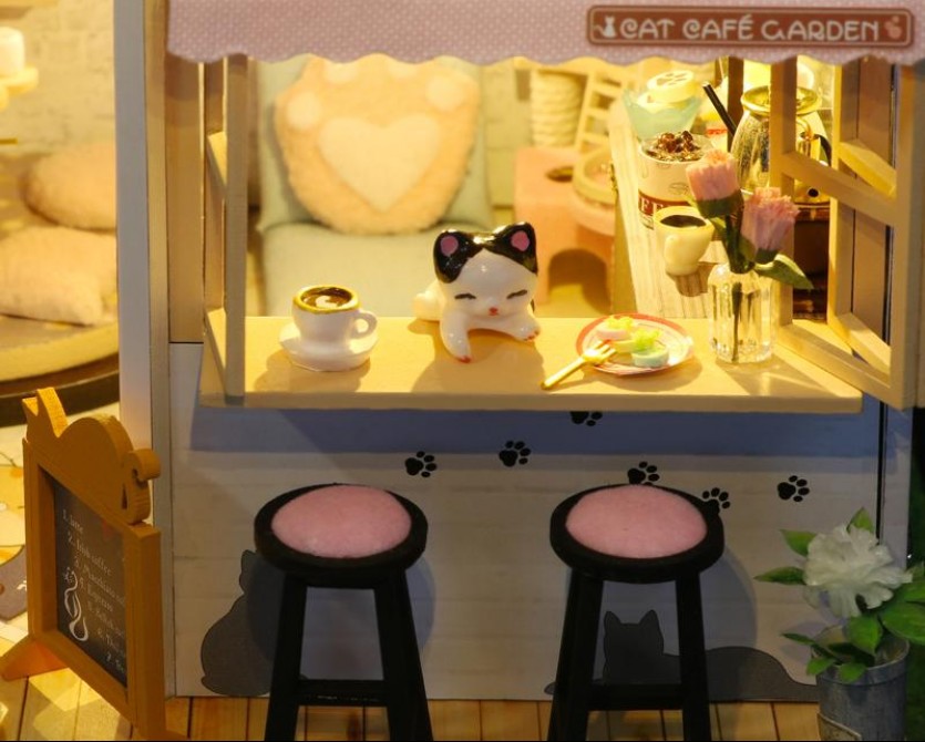 M2111 貓咖后花園